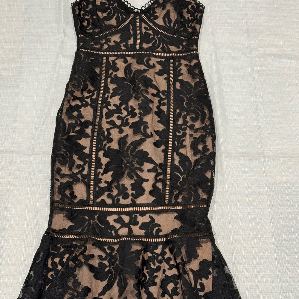 Lulus Black Mesh Lace Trumpet Dress Midi NWOT